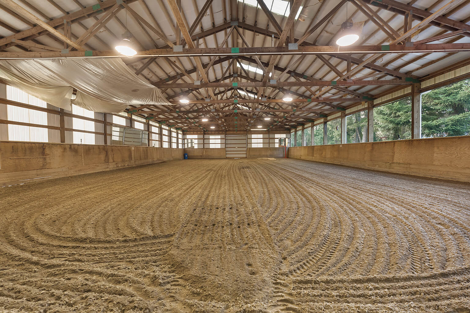 60’ x 120’ covered arena